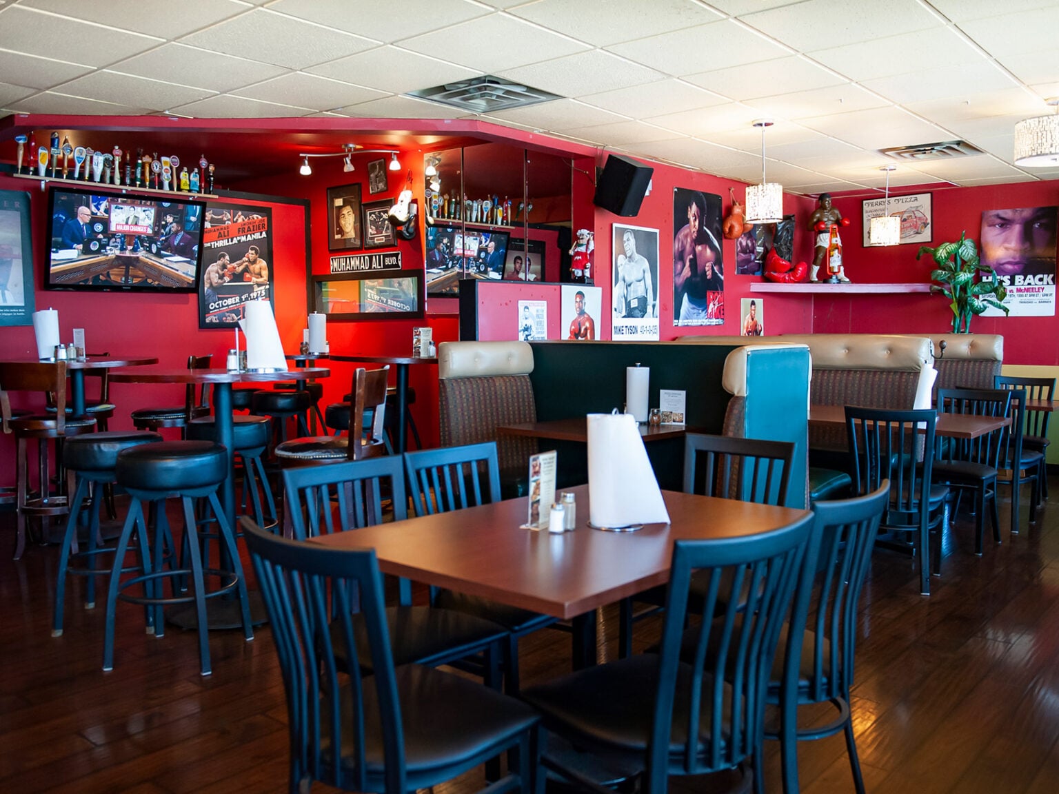 Perry’s Pizza & Grill